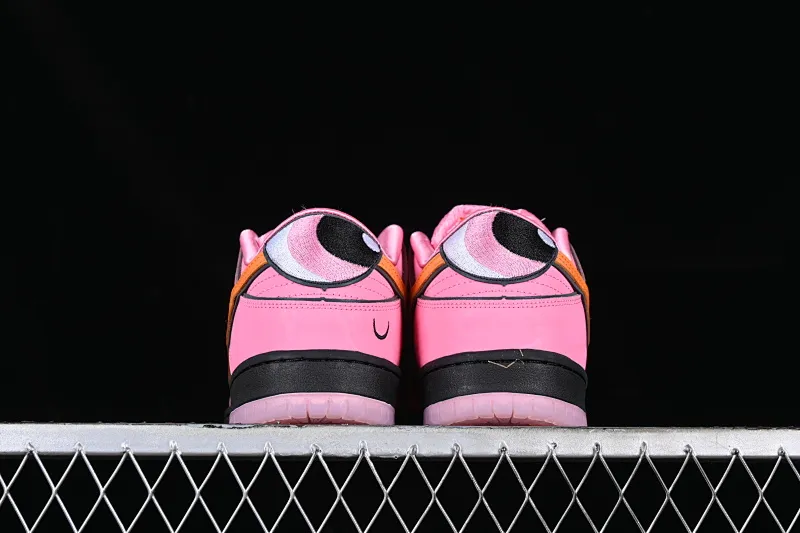 All Categories Nk SB Dunk Series Nk SB Dunk Low Low-top sneakers J version The Powerpuff Girls x Nk SB Dunk Low Powerpuff Girls joint model Low-top casual sneakers FD2631-600